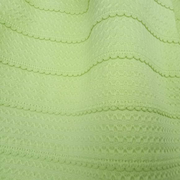 seventh ave NY&CO chartreuse flare skirt. Nice heavy scalloped fabric size M - Picture 7 of 7